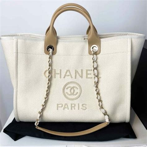 chanel tote bag with pearls.